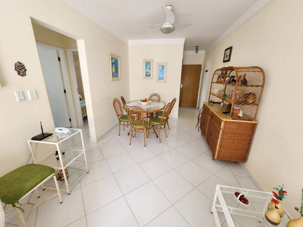 Apartamento para Aluguel de Temporada em Guarujá com 2 dormitórios, sendo 1 suite