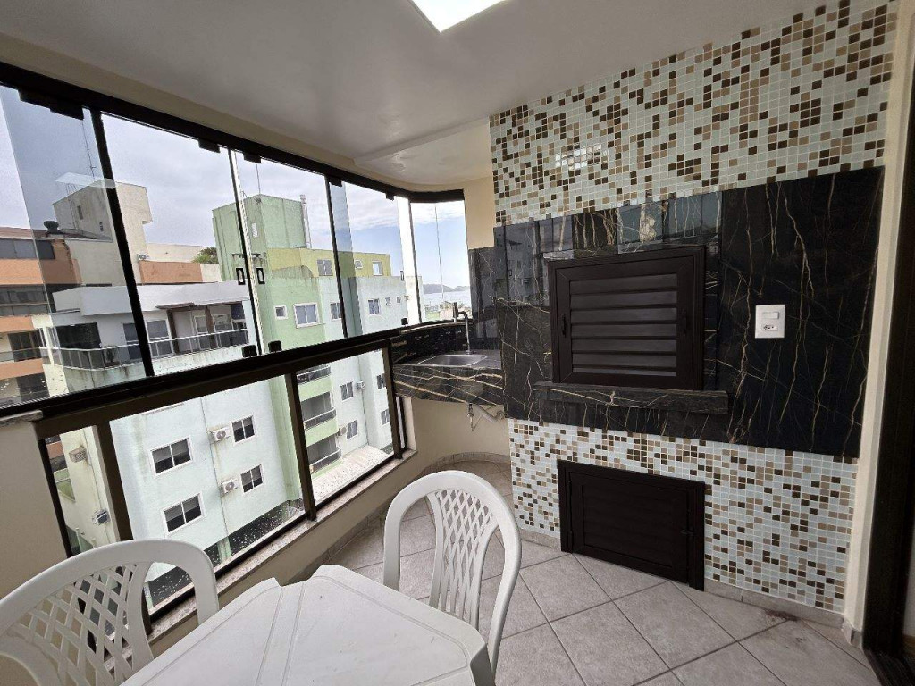 Apartamento de 2 quartos com ar e vista para o mar - Bombas