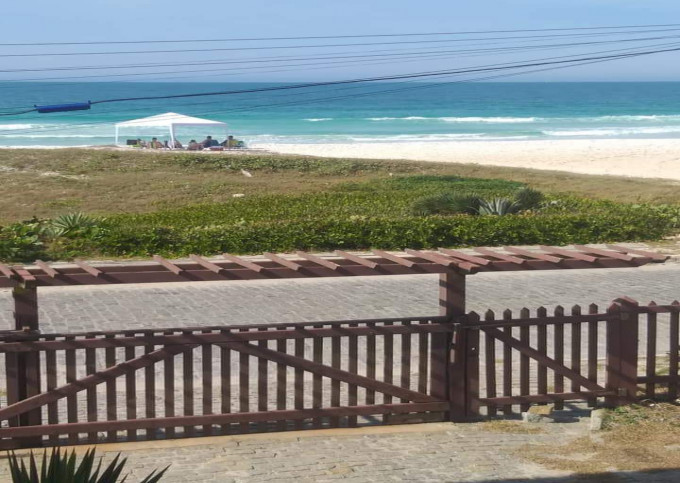 Casa de frente para a Praia do Foguete, Cabo Frio RJ